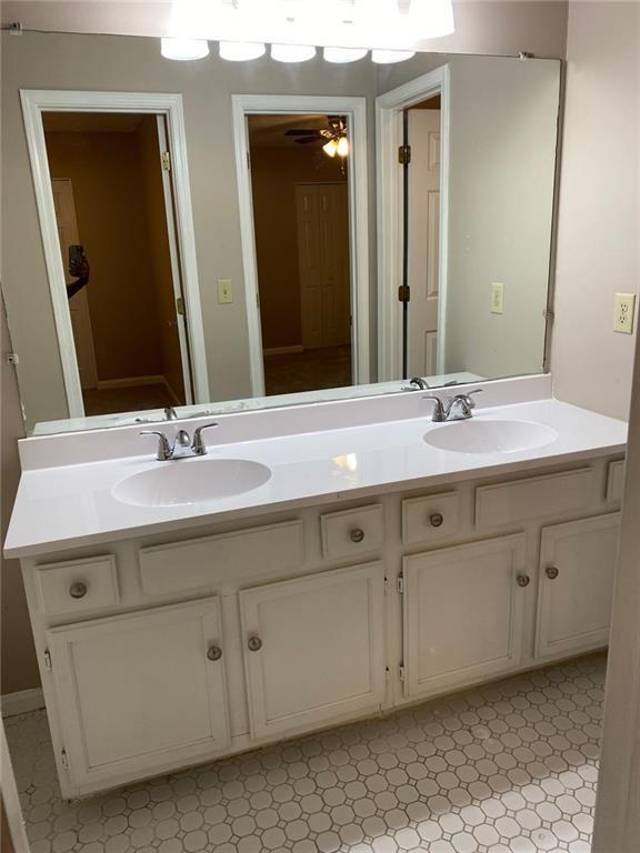 Image for property 3370 KNIGHTON Ridge, Powder Springs, GA 30127