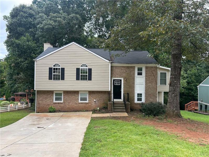 Image for property 3891 Valpariso Circle, Decatur, GA 30034
