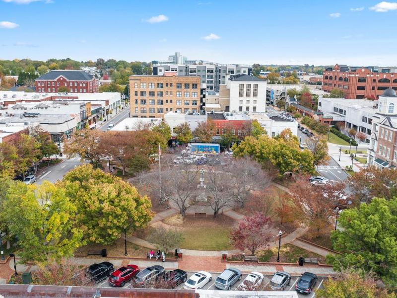 Image for property 4020 Peregrine Way, Gainesville, GA 30506