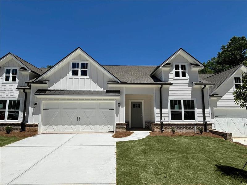 Image for property 27 Village Court 3, Cleveland, GA 30528