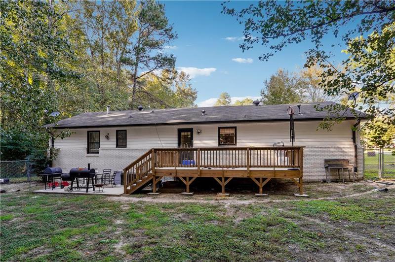 Image for property 386 Black Oak Court, Lawrenceville, GA 30046