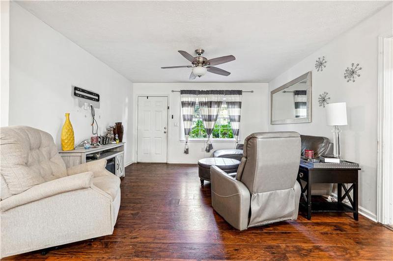 Image for property 386 Black Oak Court, Lawrenceville, GA 30046