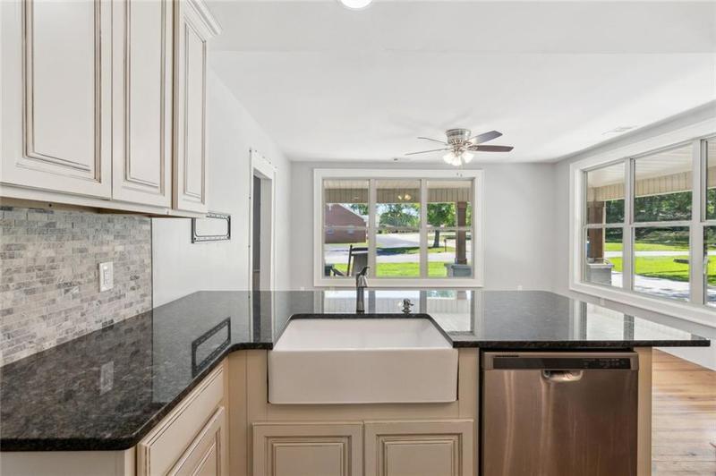 Image for property 1382 6th Avenue, Auburn, GA 30011