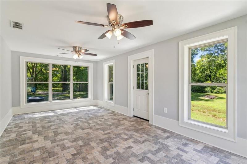Image for property 1382 6th Avenue, Auburn, GA 30011