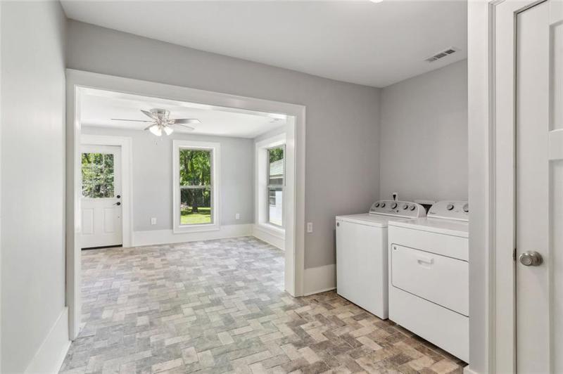Image for property 1382 6th Avenue, Auburn, GA 30011