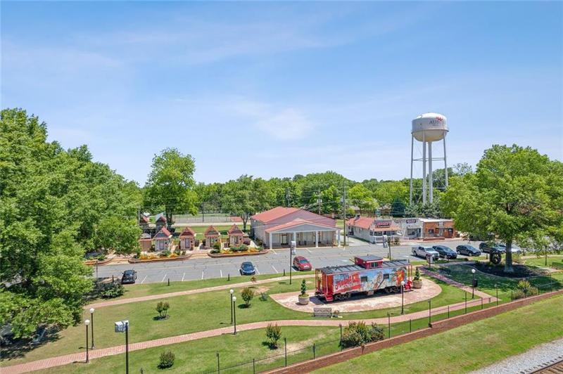 Image for property 1382 6th Avenue, Auburn, GA 30011