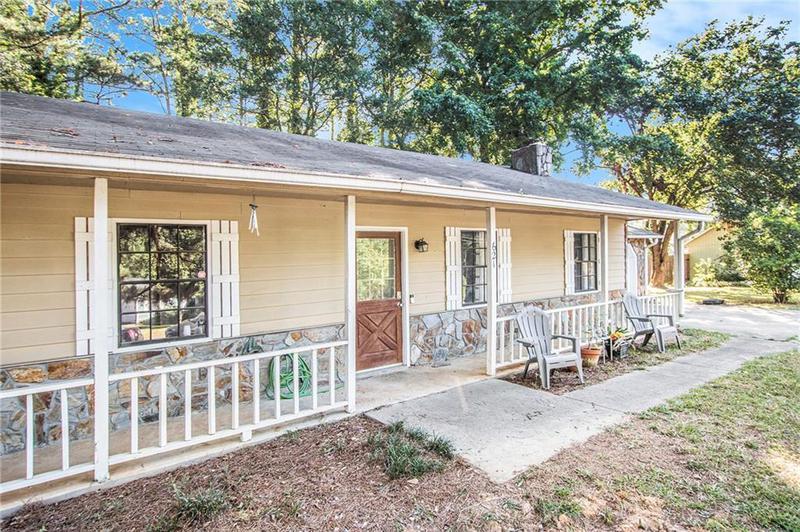 Image for property 621 Blue Flag Lane, Fairburn, GA 30213