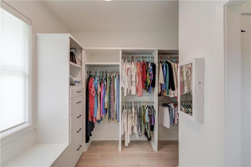 Image for property 5306 Weeping Creek Trail, Flowery Branch, GA 30542