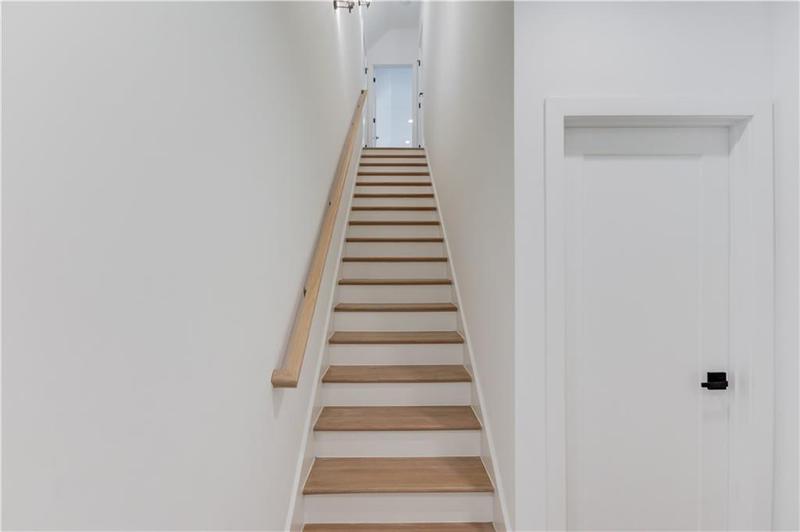 Image for property 5306 Weeping Creek Trail, Flowery Branch, GA 30542