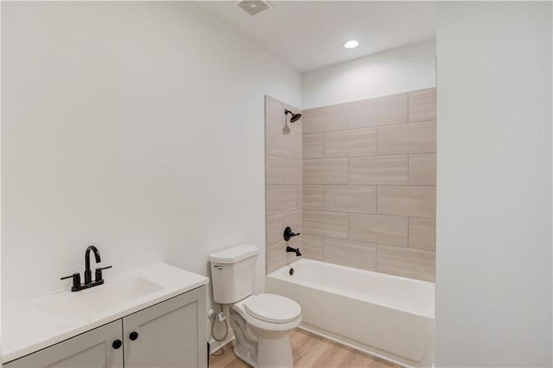 Image for property 5306 Weeping Creek Trail, Flowery Branch, GA 30542