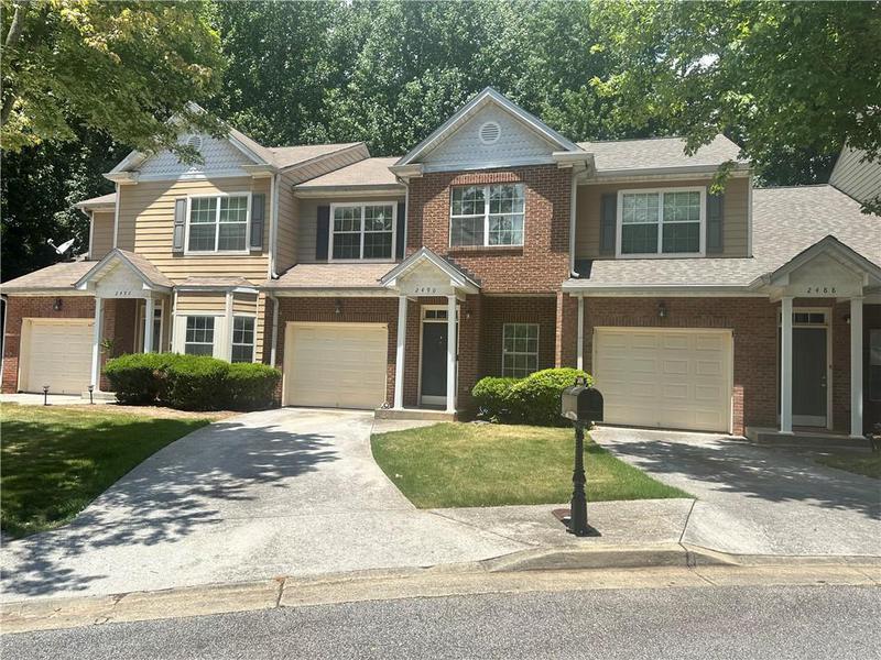 Image for property 2490 Laurel Circle, Atlanta, GA 30311