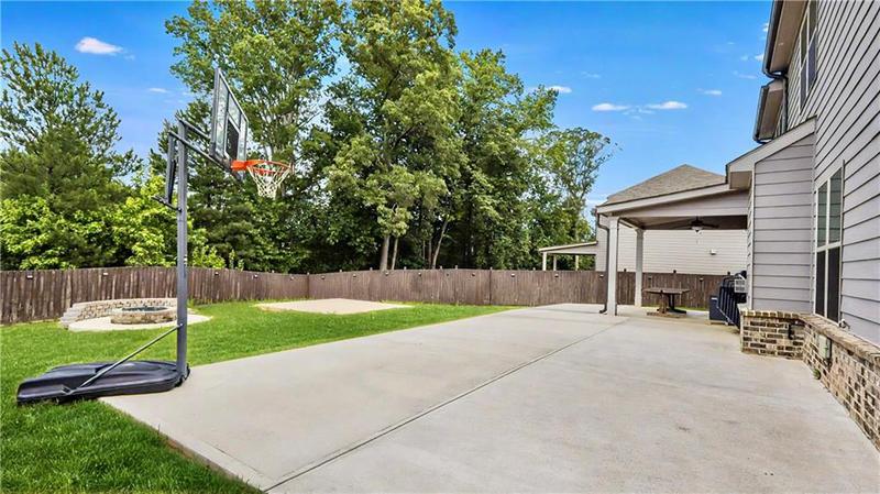 Image for property 5381 Front Runner Court, Sugar Hill, GA 30518