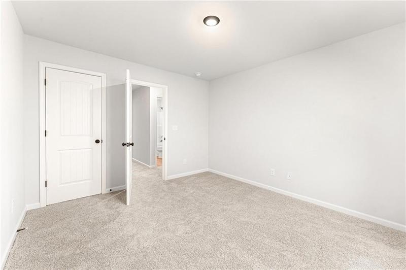 Image for property 46 Crest Drive 25, Hartwell, GA 30643