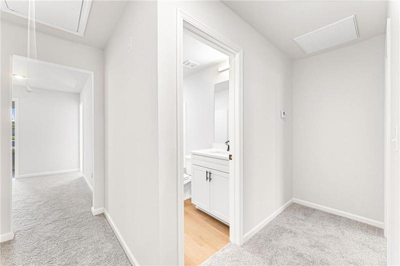 Image for property 46 Crest Drive 25, Hartwell, GA 30643