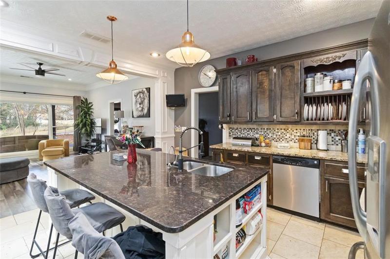 Image for property 4900 LILBURN STONE MOUNTAIN Road, Lilburn, GA 30047