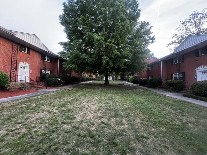 Image for property 3660 Peachtree Road C4, Atlanta, GA 30319