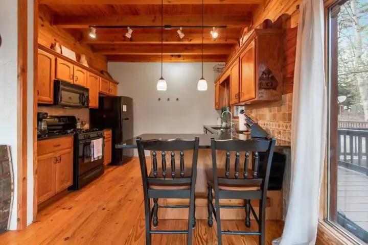 Image for property 197 Smith Hill Road, Blue Ridge, GA 30513