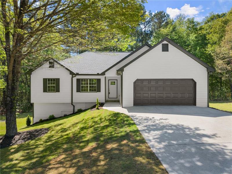 Image for property 704 Poplar Springs Road, Hoschton, GA 30548