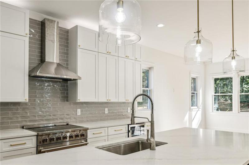 Image for property 2611 Charlesgate Avenue, Decatur, GA 30030