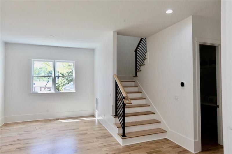 Image for property 2611 Charlesgate Avenue, Decatur, GA 30030