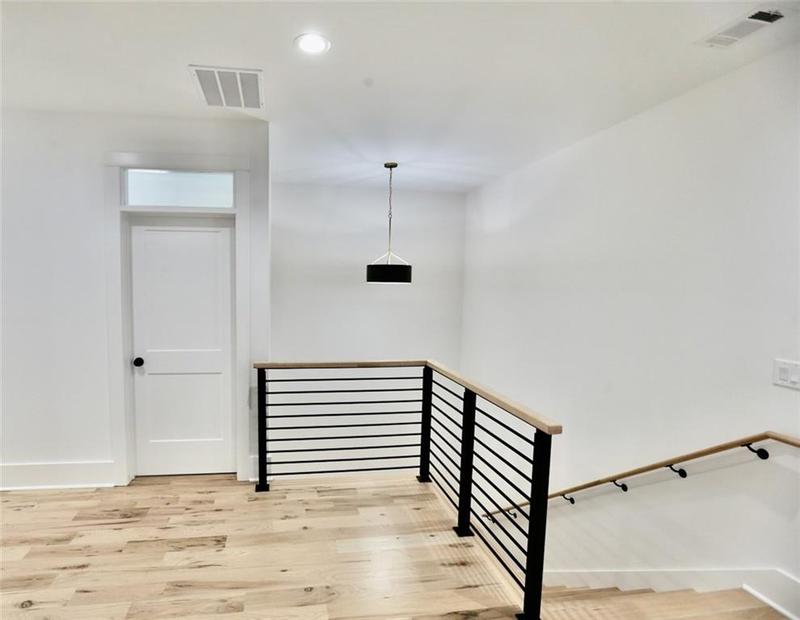 Image for property 2611 Charlesgate Avenue, Decatur, GA 30030