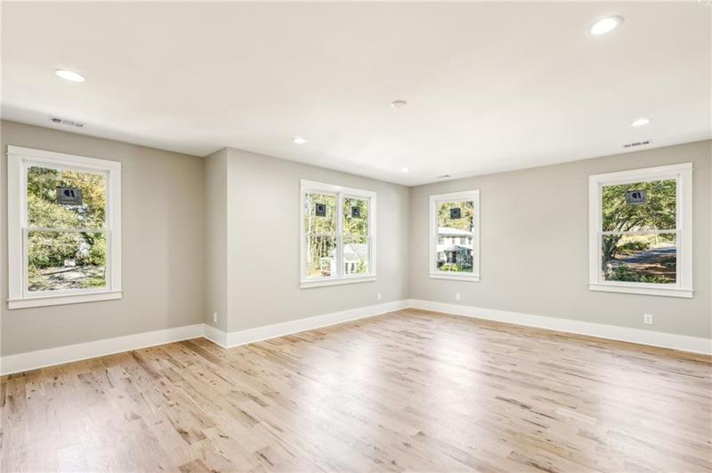 Image for property 2611 Charlesgate Avenue, Decatur, GA 30030