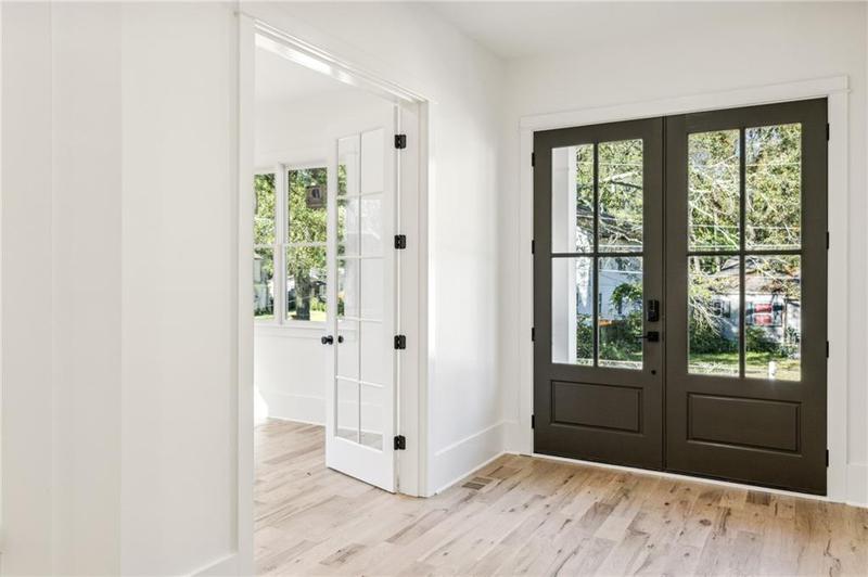 Image for property 2611 Charlesgate Avenue, Decatur, GA 30030