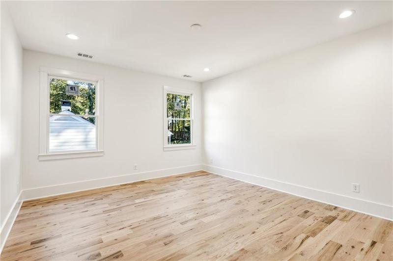 Image for property 2611 Charlesgate Avenue, Decatur, GA 30030