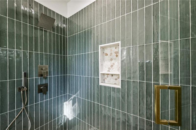 Image for property 2611 Charlesgate Avenue, Decatur, GA 30030