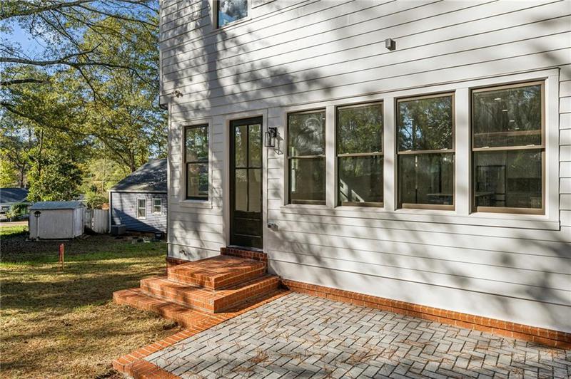 Image for property 2611 Charlesgate Avenue, Decatur, GA 30030