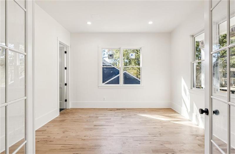 Image for property 2611 Charlesgate Avenue, Decatur, GA 30030