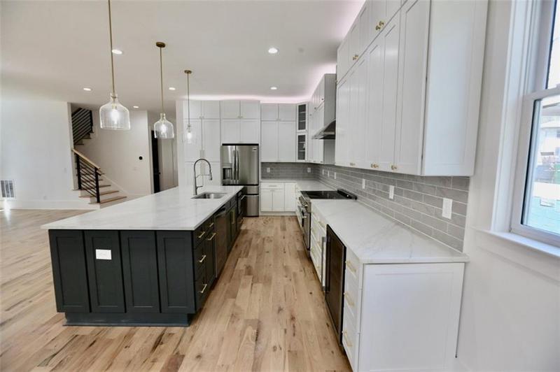 Image for property 2611 Charlesgate Avenue, Decatur, GA 30030