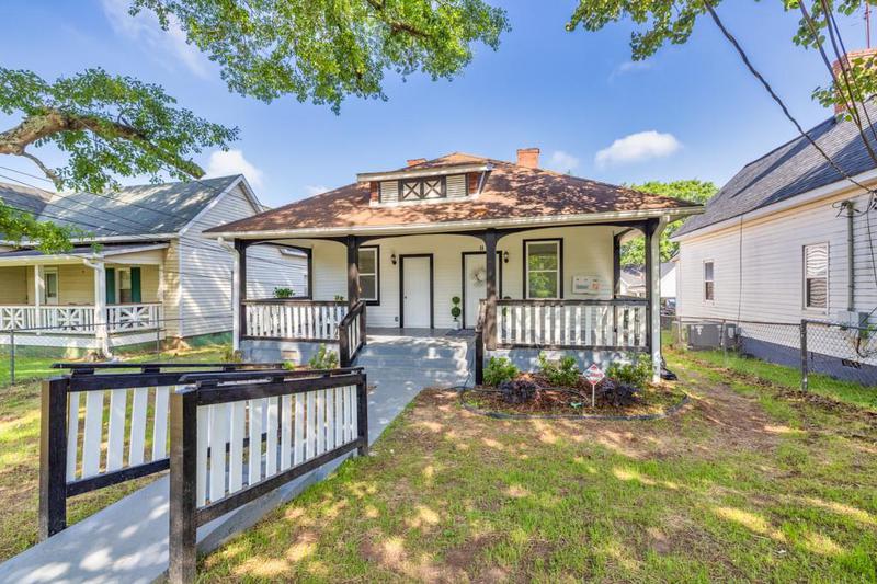 Image for property 11 Poplar Street, Porterdale, GA 30014