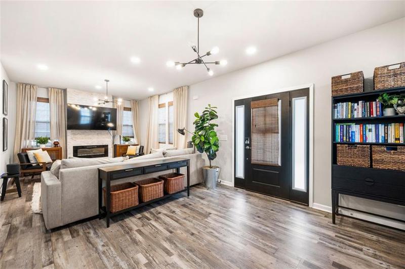 Image for property 648 GLENDALE Road, Scottdale, GA 30079
