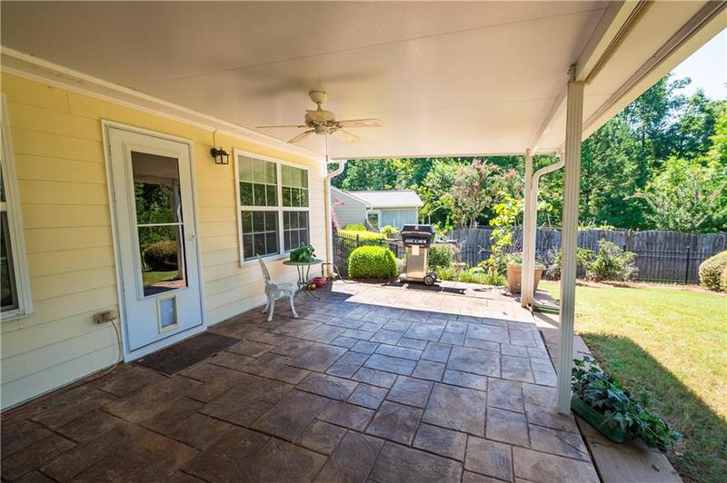 Image for property 1001 Creek Drive, Villa Rica, GA 30180