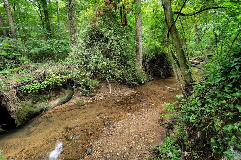 Image for property 1122 Ridgeleigh Circle, Dalton, GA 30720