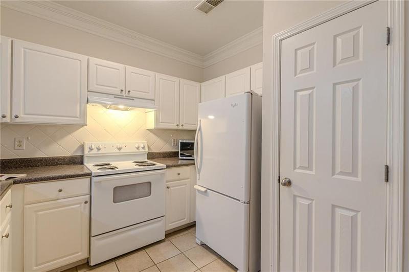 Image for property 1212 Westchester Ridge, Atlanta, GA 30329
