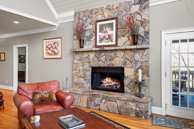 Image for property 225 LANCELOT Loop, Clayton, GA 30525