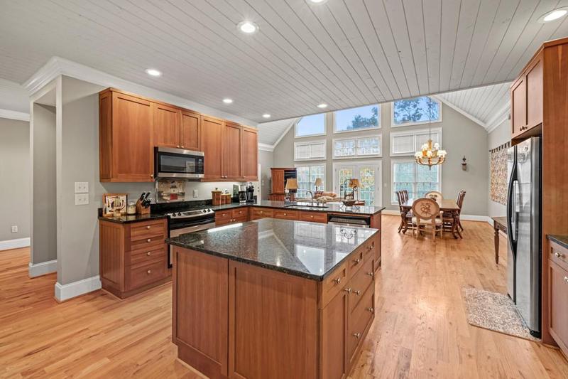 Image for property 225 LANCELOT Loop, Clayton, GA 30525