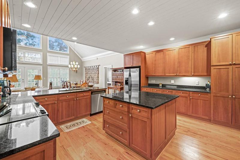 Image for property 225 LANCELOT Loop, Clayton, GA 30525