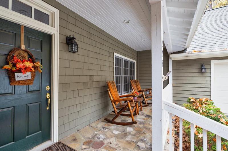 Image for property 225 LANCELOT Loop, Clayton, GA 30525