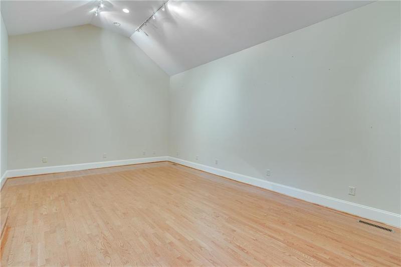 Image for property 554 Ridgeview Drive, Gainesville, GA 30501