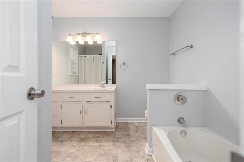 Image for property 20 Ridgeview Court, Cartersville, GA 30120