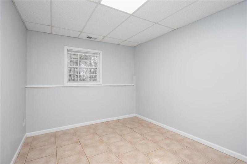 Image for property 20 Ridgeview Court, Cartersville, GA 30120