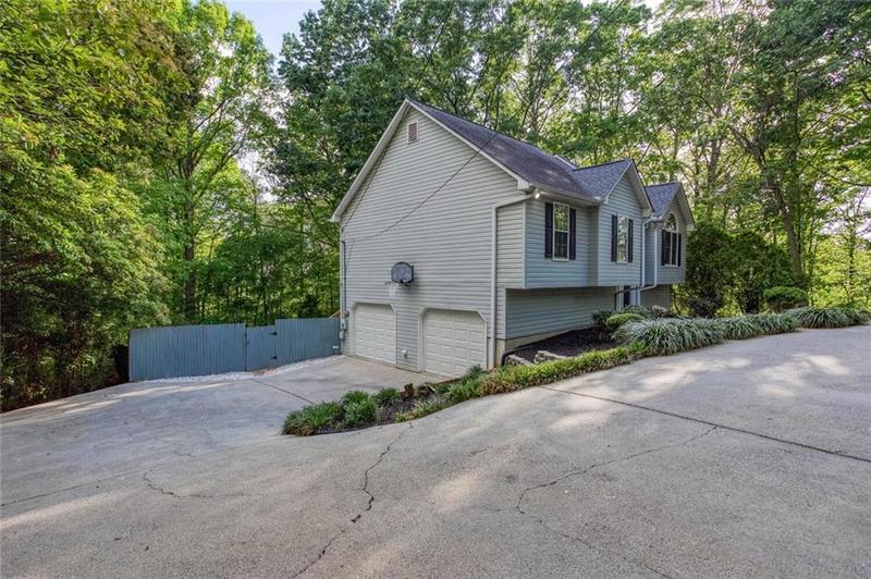 Image for property 20 Ridgeview Court, Cartersville, GA 30120