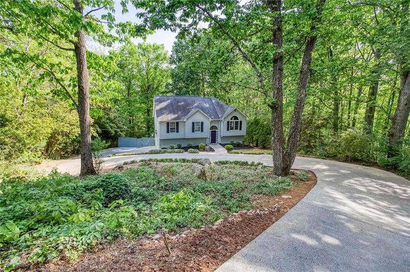 Image for property 20 Ridgeview Court, Cartersville, GA 30120
