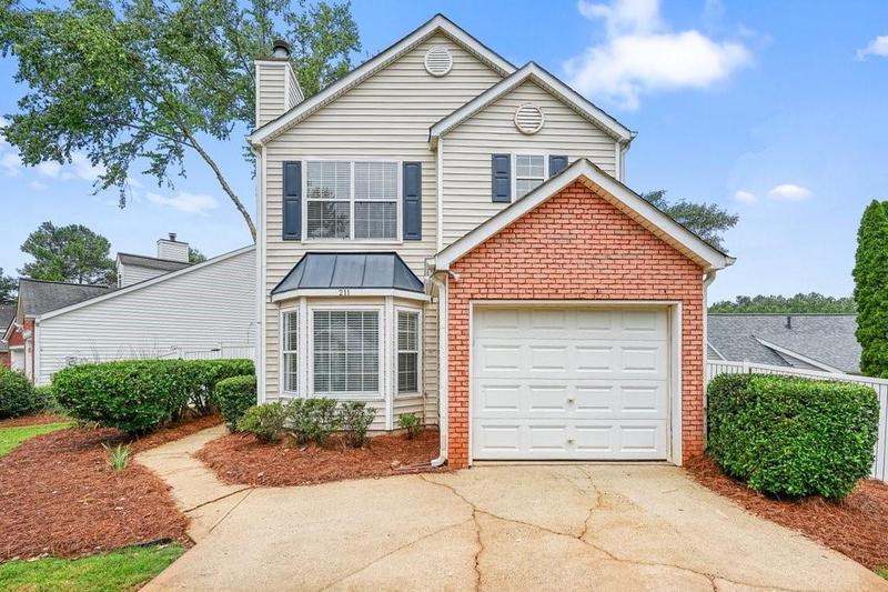 Image for property 211 Chelsea Court, Woodstock, GA 30189