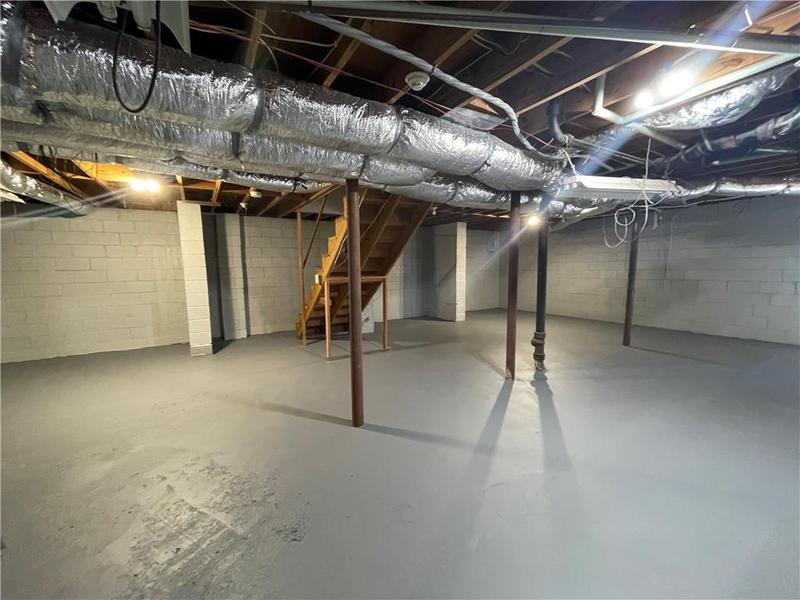 Image for property 5350 Woodland Circle, Gainesville, GA 30504