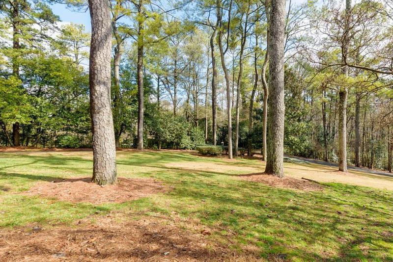 Image for property 1218 WILDWOOD LN, Dalton, GA 30720