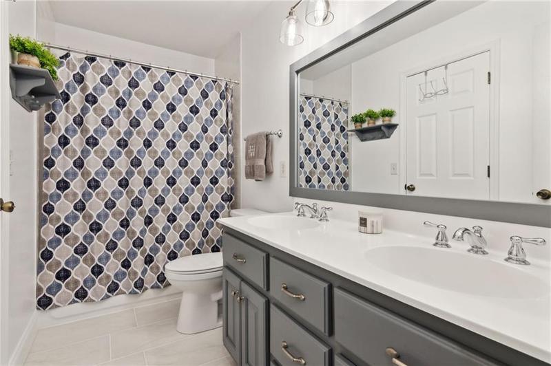 Image for property 40 Oak Ridge Lane, Jasper, GA 30143